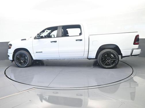 Bright White Clearcoat 2024 RAM 1500 Big Horn/Lone Star
