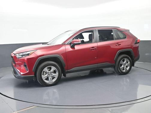 Pearl 2025 Toyota RAV4 XLE