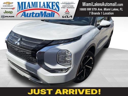 2023 Mitsubishi Outlander SE