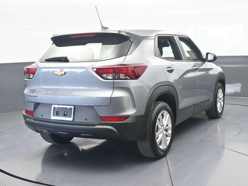 Sterling Gray Metallic 2023 Chevrolet Trailblazer LS