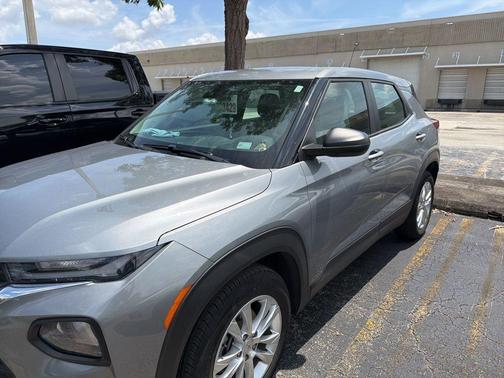 Sterling Gray Metallic 2023 Chevrolet Trailblazer LS