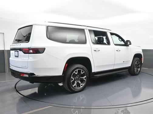 2023 Jeep Wagoneer L Series III