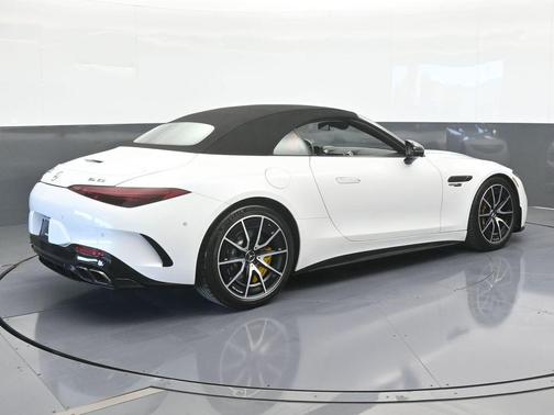 2022 Mercedes-Benz AMG SL 63 Base