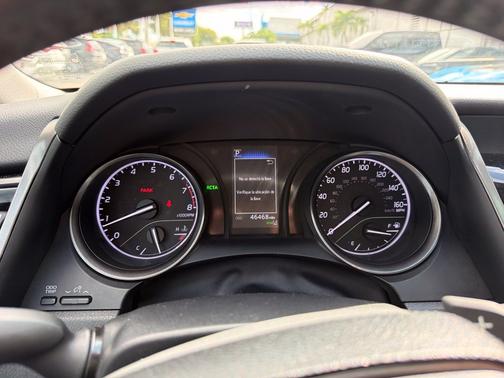 White 2022 Toyota Camry SE
