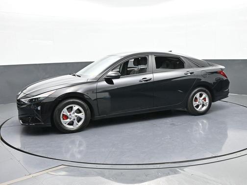 2023 Hyundai ELANTRA SE