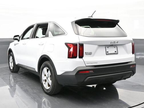 2023 Kia Sorento LX