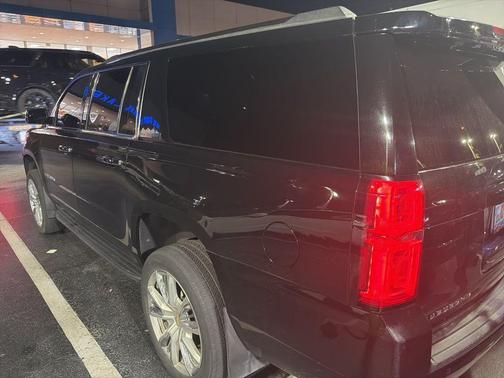 2019 Chevrolet Suburban LT