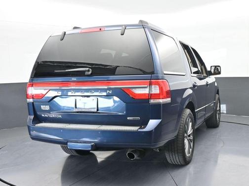 2016 Lincoln Navigator Select