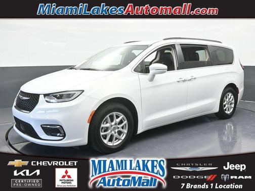 2022 Chrysler Pacifica Touring-L