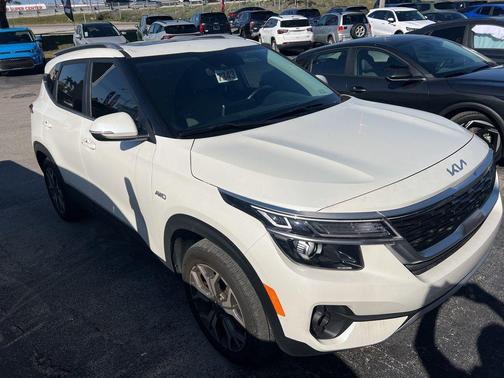 2023 Kia Seltos EX