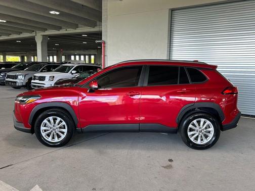 2022 Toyota Corolla Cross LE