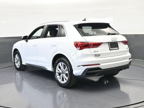 2025 Audi Q3 45 S line Premium