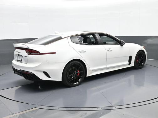2022 Kia Stinger GT2
