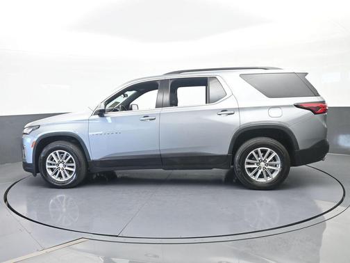 Sterling Gray Metallic 2023 Chevrolet Traverse LT Cloth