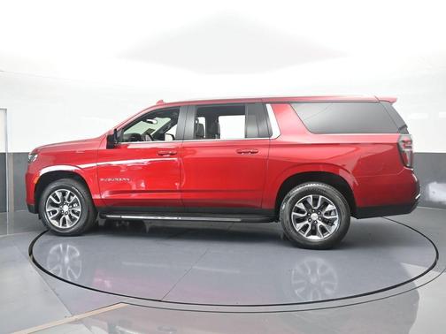 2024 Chevrolet Suburban LT