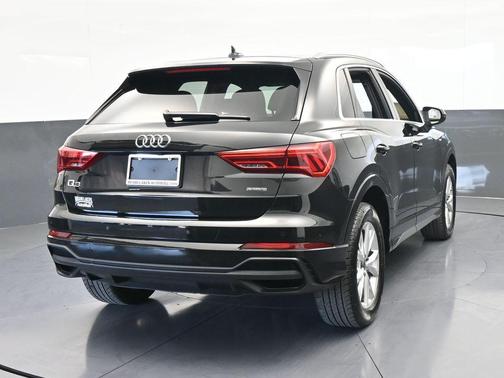 2025 Audi Q3 45 S line Premium