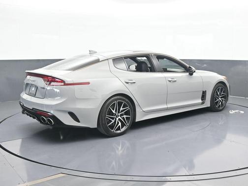 2022 Kia Stinger GT-Line
