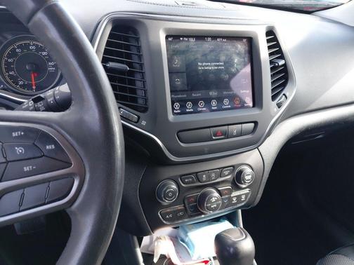 2022 Jeep Cherokee Latitude Lux