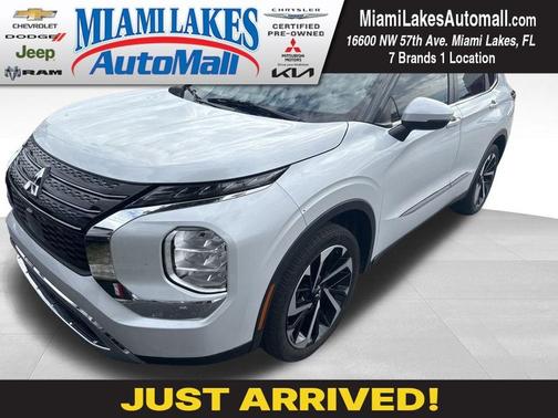 2022 Mitsubishi Outlander ES