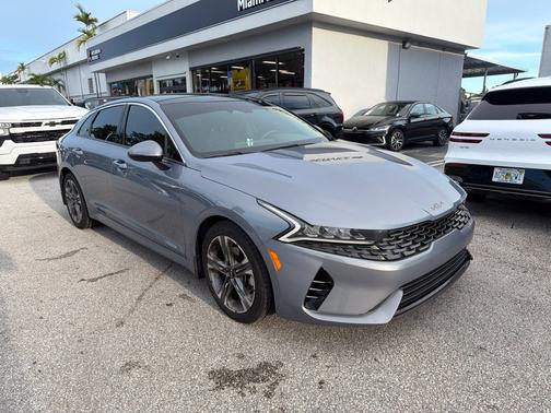 Everlasting Silver 2023 Kia K5 EX