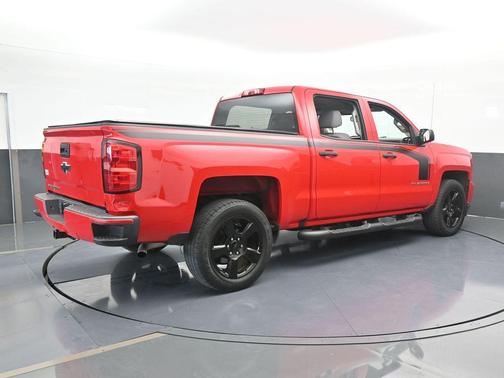 2018 Chevrolet Silverado 1500 Custom