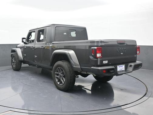 2024 Jeep Gladiator Sport