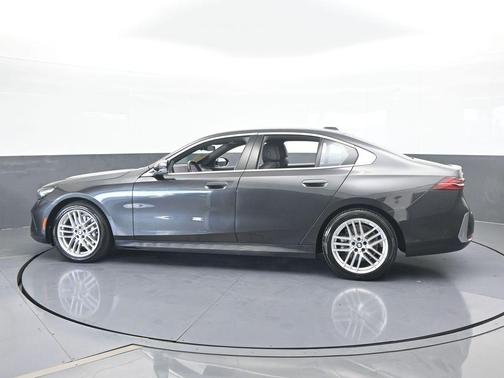 2024 BMW 530 i xDrive