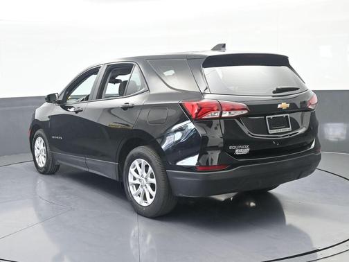 Mosaic Black Metallic 2023 Chevrolet Equinox LS