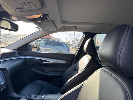 2021 INFINITI QX50 Luxe