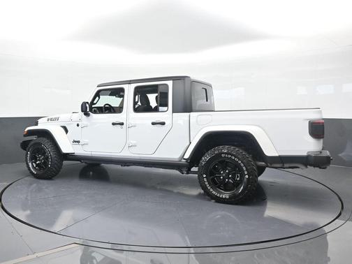 2024 Jeep Gladiator Sport