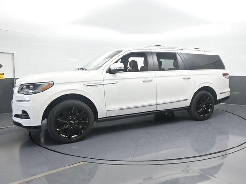 2023 Lincoln Navigator L Reserve