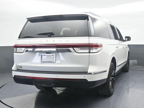 2023 Lincoln Navigator L Reserve