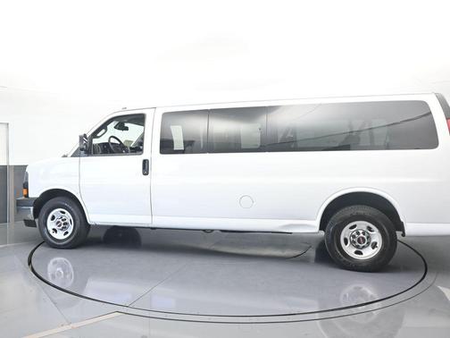 2020 GMC Savana 3500 LT