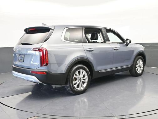 2022 Kia Telluride LX