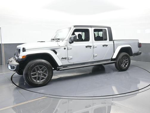 2024 Jeep Gladiator Sport
