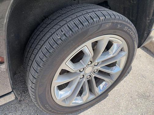 2022 Jeep Grand Wagoneer Series II