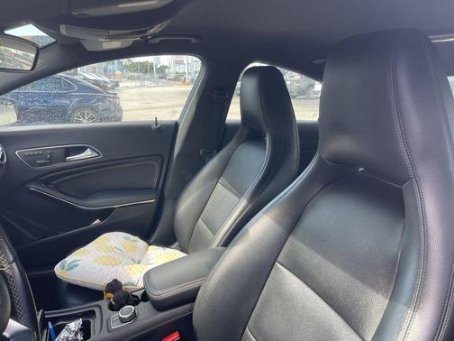 2015 Mercedes-Benz CLA-Class Base