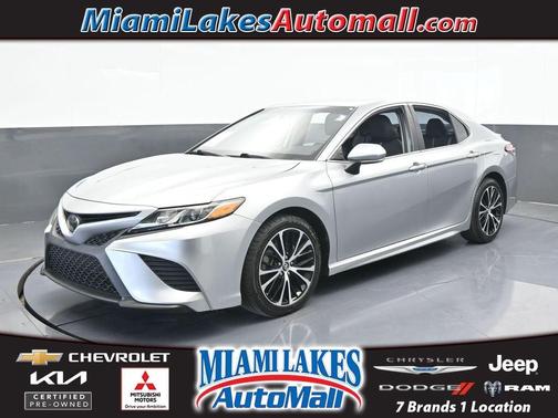 2020 Toyota Camry SE