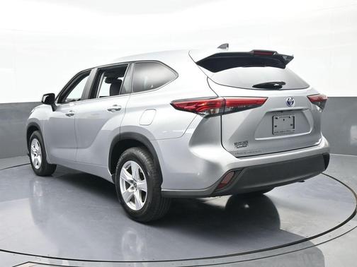 2023 Toyota Highlander Hybrid LE