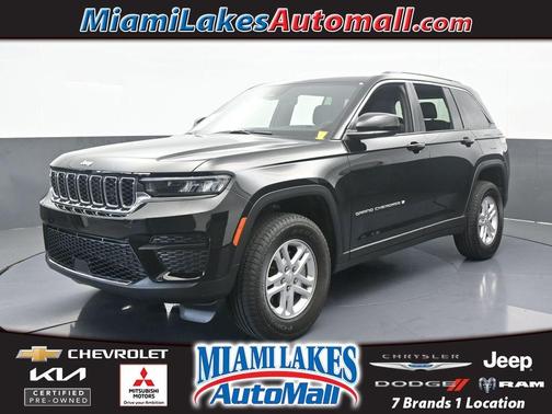 2025 Jeep Grand Cherokee Laredo