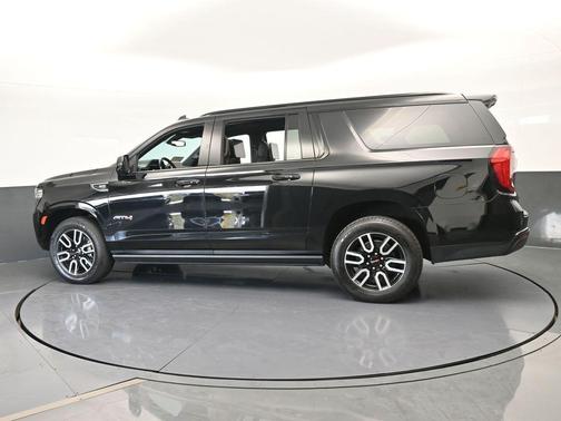 2022 GMC Yukon XL AT4