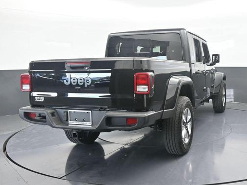 2024 Jeep Gladiator Sport