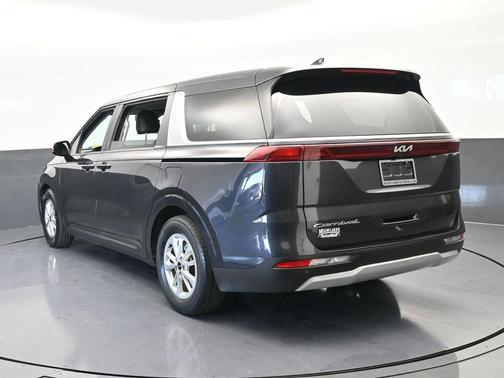 2022 Kia Carnival LXS