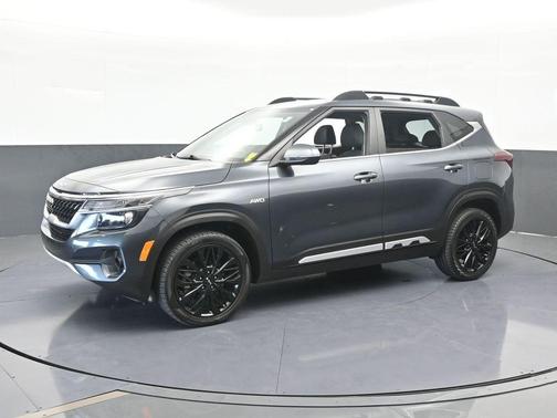 2022 Kia Seltos Nightfall