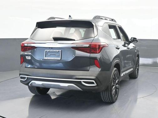 2022 Kia Seltos Nightfall
