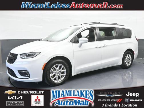 2022 Chrysler Pacifica Touring-L