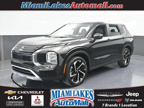 2023 Mitsubishi Outlander SE