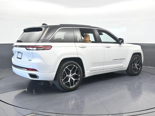 2024 Jeep Grand Cherokee Summit