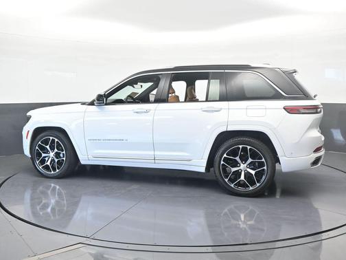 2024 Jeep Grand Cherokee Summit