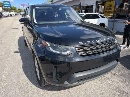 Narvik Black 2020 Land Rover Discovery SE